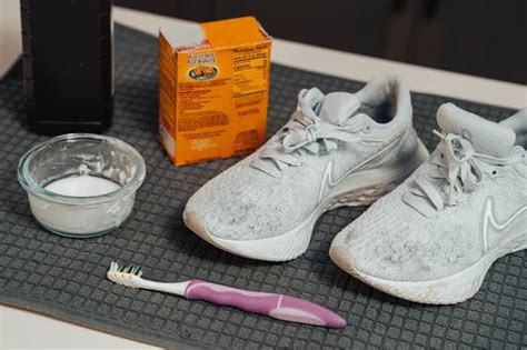 washing nikes with toothbrush